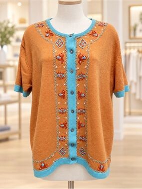 Milano size large short sleeve sweater